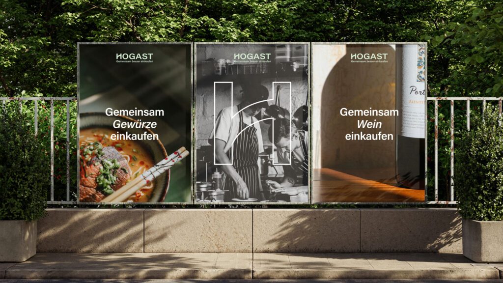 Drei HOGAST Plakate mit Food- und Gastro-Motiven und dem Claim ‚Gemeinsam besser einkaufen‘ – umgesetzt von WUGER Hospitality.