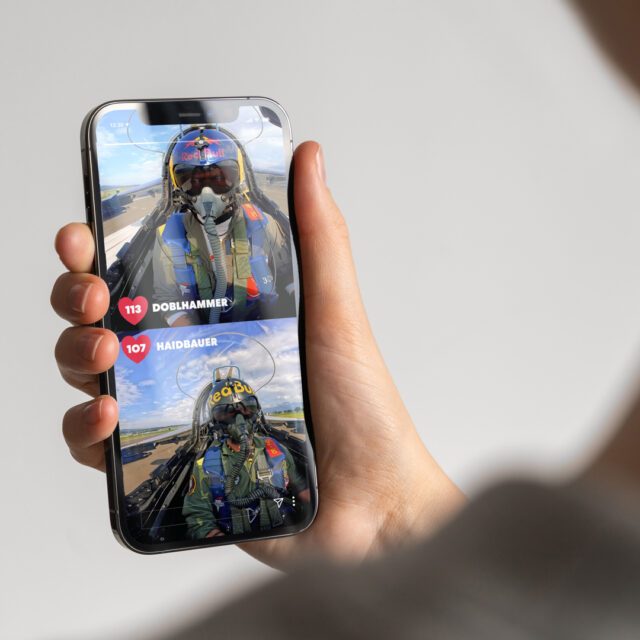 Social Media Eventbetreuung für Red Bull AIRPOWER mit Videoaufnahmen aus dem Cockpit auf Smartphone