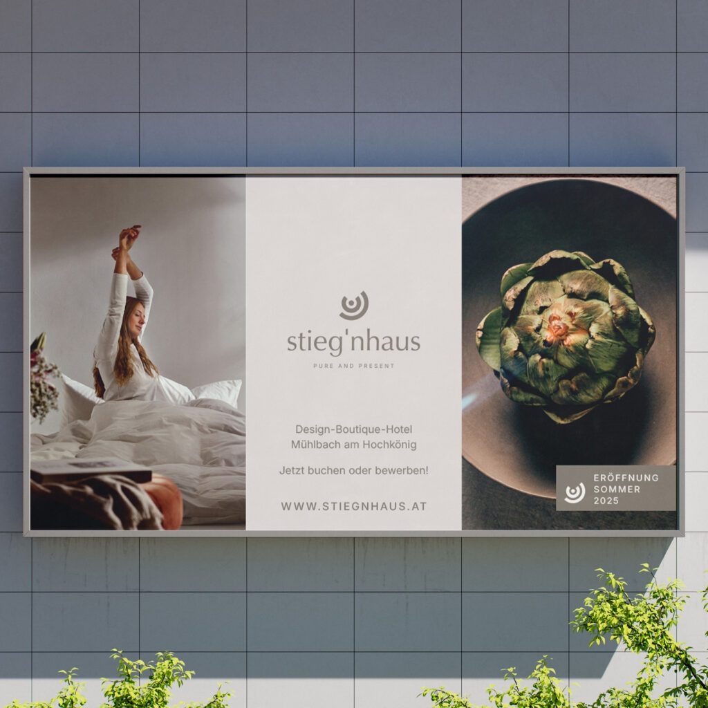 Werbeplakat für das Boutique Hotel Stiegnhaus mit Bildern und Logo, Teil unseres Corporate Design Boutique Hotel Projekts und der Eröffnungskampagne 2025