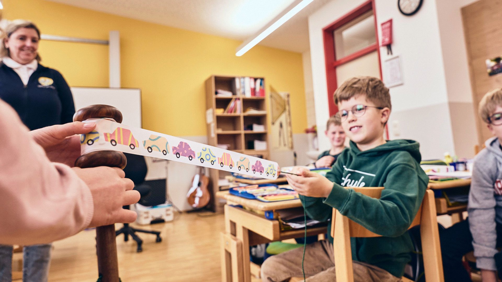 wuger-case-svv-mobilitaet-macht-schule-autoschlange